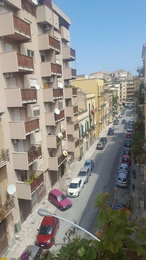 Palermo Ridente Apartment 0*,